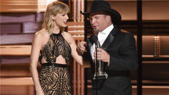 Taylor Swift出席2016年CMA颁奖典礼
