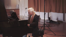 Vladimir Ashkenazy - Bach: 4. Gavotte (French Suite No.5 In G, BWV 816)