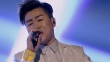 胡彦斌忘我演唱感动观众