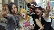 Paramore - Use Somebody ( Acoustic version)